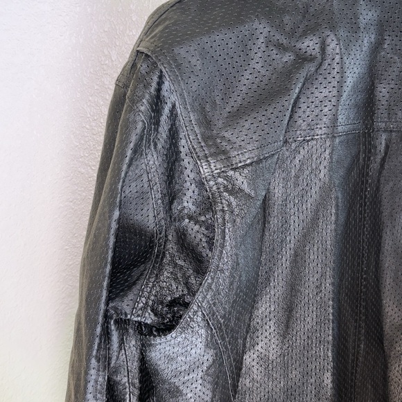 Harley Davidson leather motorcycle jacket - Picture 7 of 11